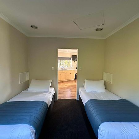 Pohara Beach Top 10 Holiday Park Exterior photo