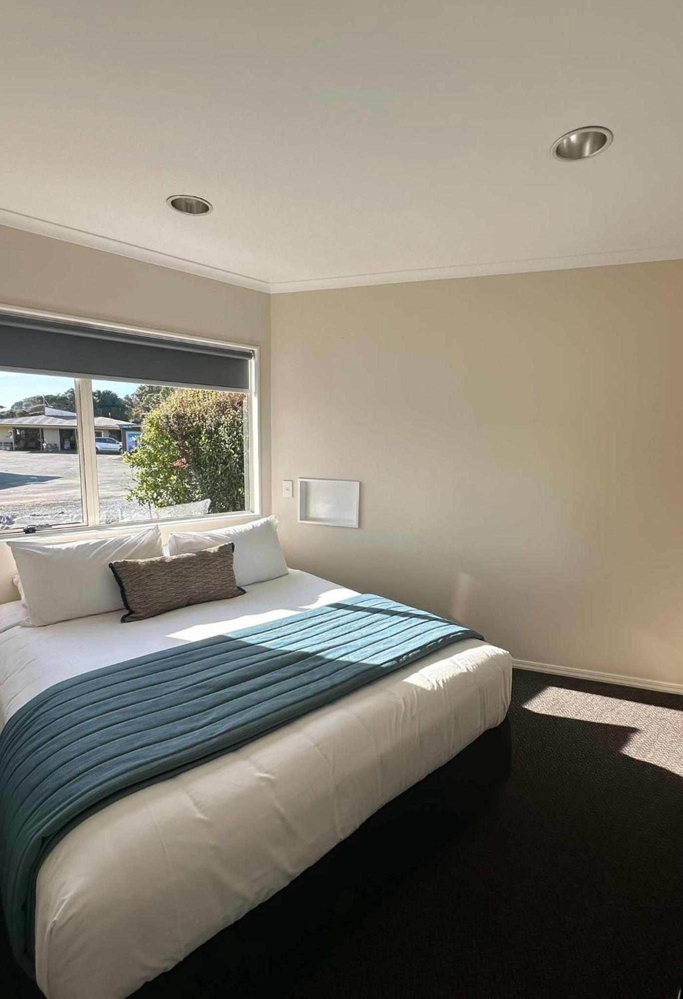 Pohara Beach Top 10 Holiday Park Exterior photo